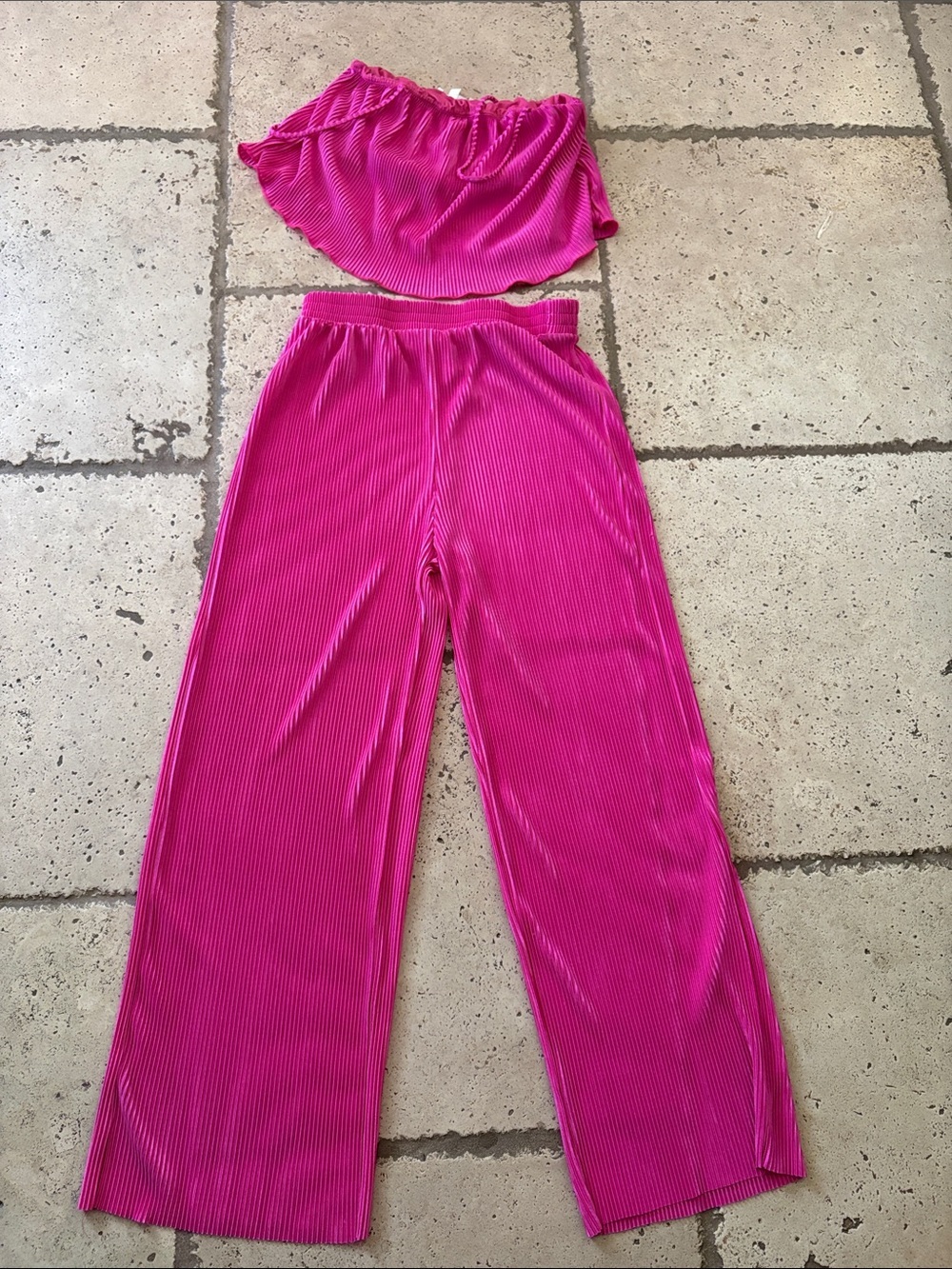 Better Be Women’s Hot Pink Pleated Velvet Two-Piece EUC L